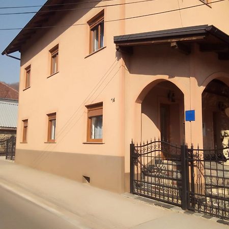 Studio apartman KIKA Otocac Bagian luar foto