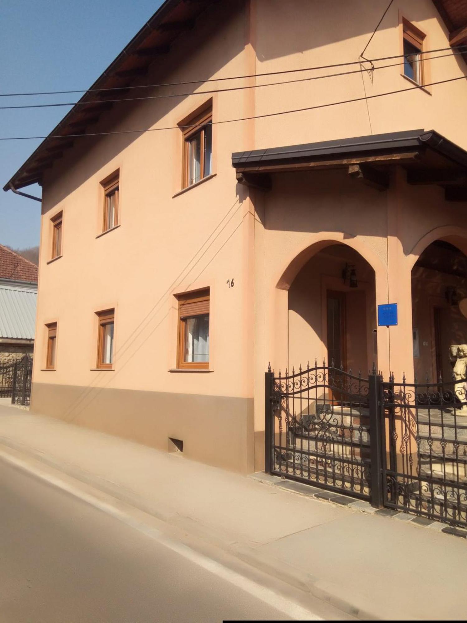 Studio apartman KIKA Otocac Bagian luar foto