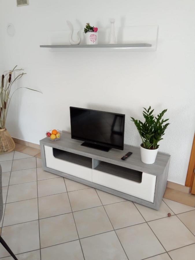 Studio apartman KIKA Otocac Bagian luar foto